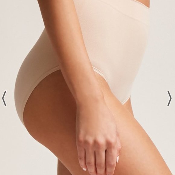 Assets by Spanx Shaping Panty Size M Soft Nude Shapewear Underwear Smoothing NWT - Picture 3 of 6